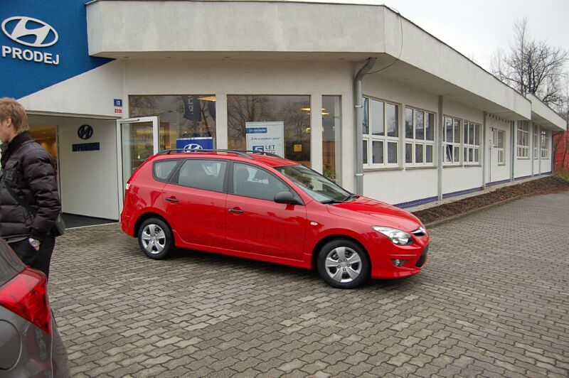Den otev�en�ch dve�� s Hyundai ix20