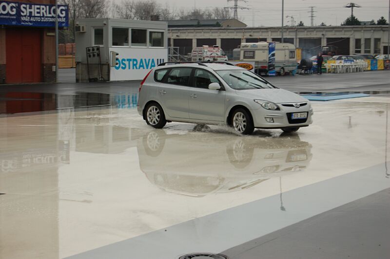 Den otev�en�ch dve�� s Hyundai ix20