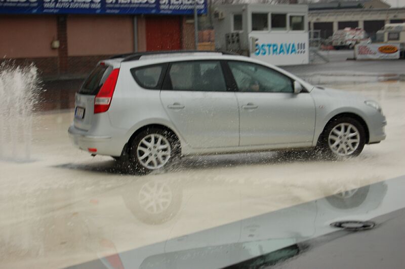 Den otev�en�ch dve�� s Hyundai ix20
