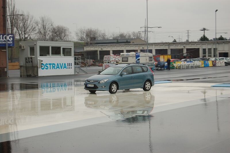 Den otev�en�ch dve�� s Hyundai ix20