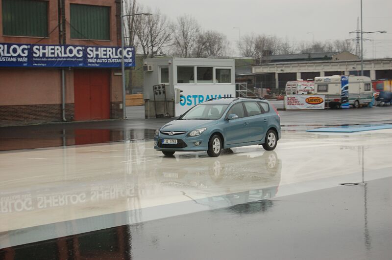 Den otev�en�ch dve�� s Hyundai ix20