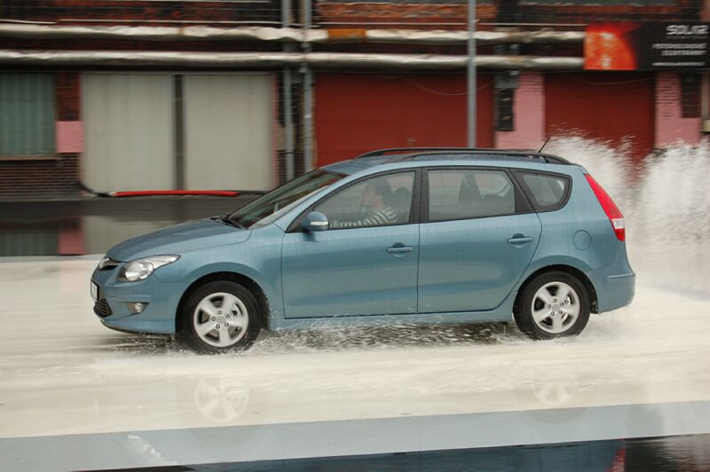 Den otev�en�ch dve�� s Hyundai ix20