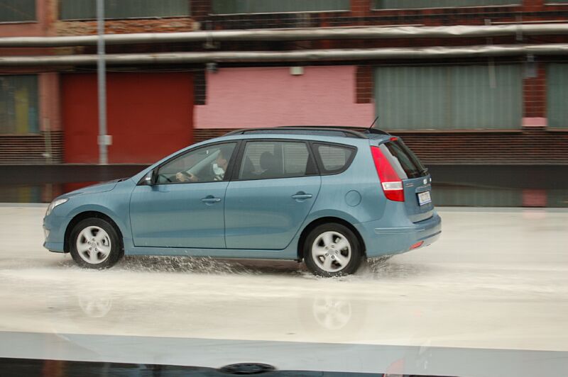 Den otev�en�ch dve�� s Hyundai ix20