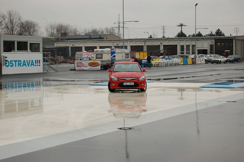 Den otev�en�ch dve�� s Hyundai ix20