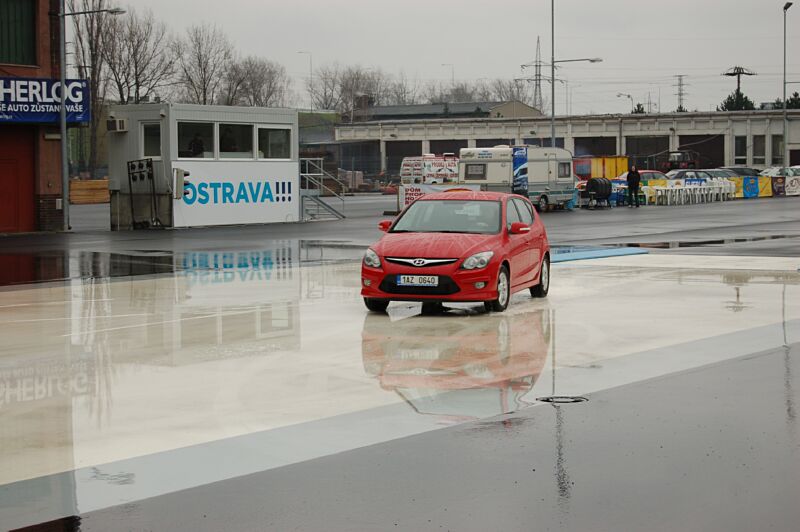 Den otev�en�ch dve�� s Hyundai ix20