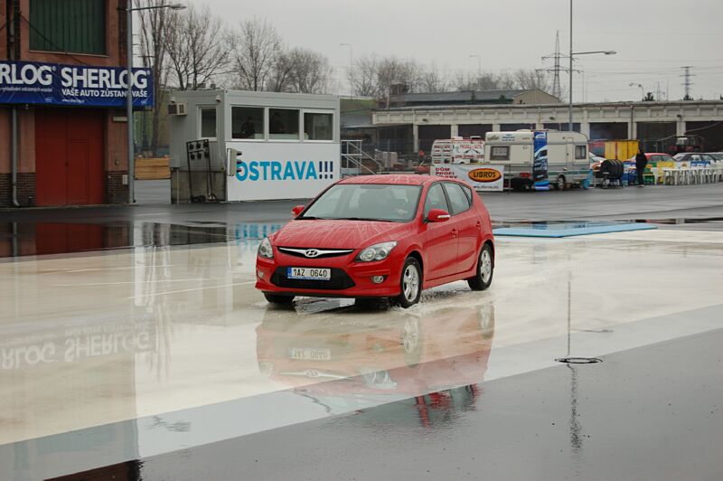 Den otev�en�ch dve�� s Hyundai ix20