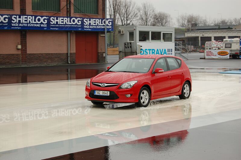 Den otev�en�ch dve�� s Hyundai ix20