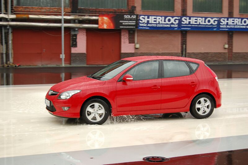 Den otev�en�ch dve�� s Hyundai ix20