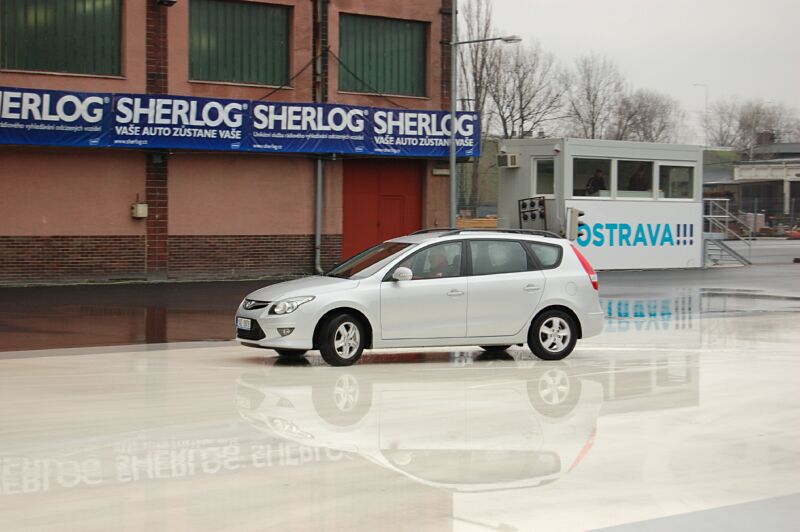 Den otev�en�ch dve�� s Hyundai ix20