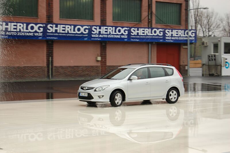 Den otev�en�ch dve�� s Hyundai ix20