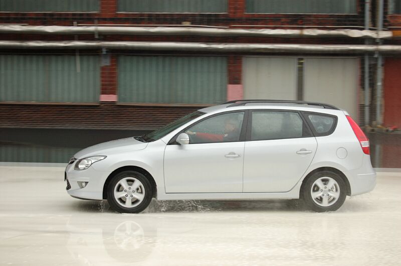Den otev�en�ch dve�� s Hyundai ix20