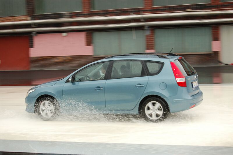 Den otev�en�ch dve�� s Hyundai ix20