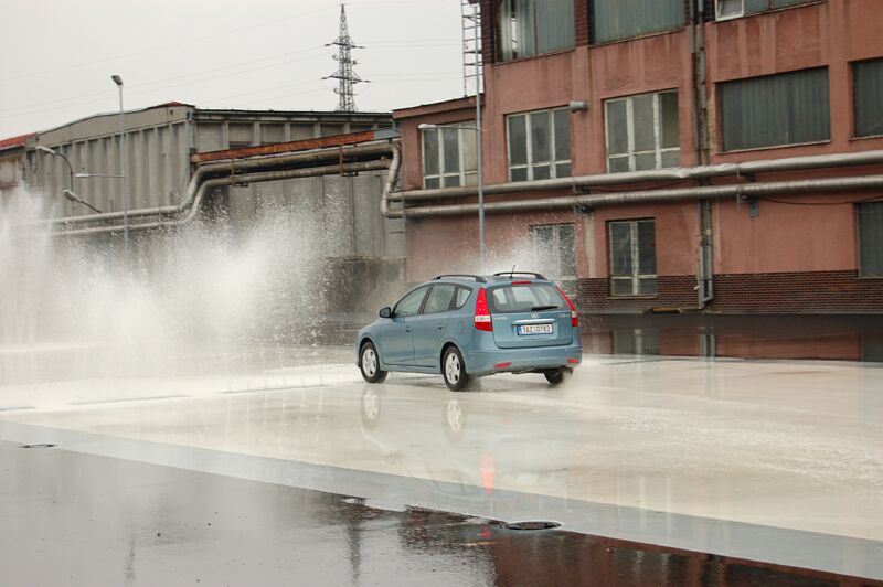 Den otev�en�ch dve�� s Hyundai ix20