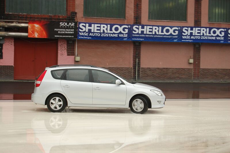 Den otev�en�ch dve�� s Hyundai ix20