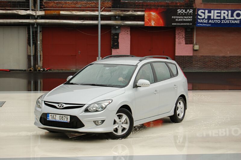 Den otev�en�ch dve�� s Hyundai ix20