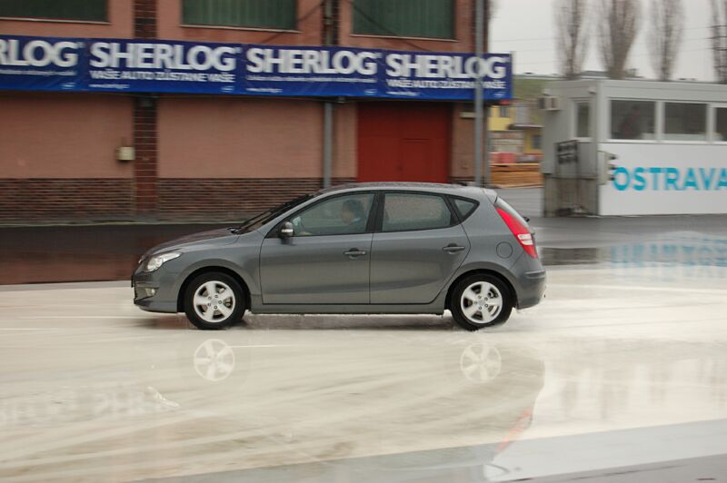 Den otev�en�ch dve�� s Hyundai ix20