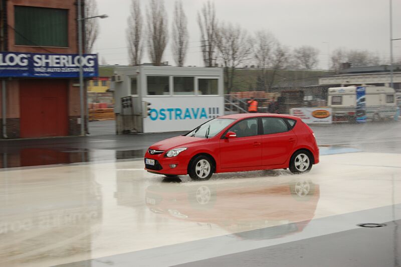 Den otev�en�ch dve�� s Hyundai ix20