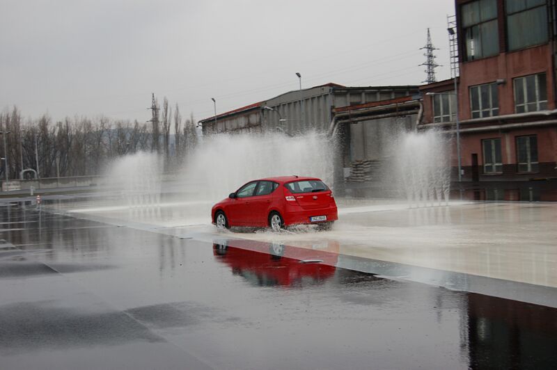Den otev�en�ch dve�� s Hyundai ix20