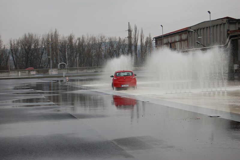 Den otev�en�ch dve�� s Hyundai ix20