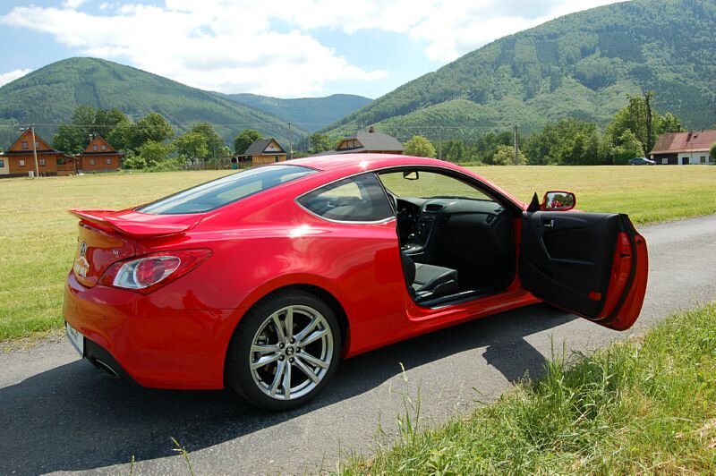 Hyundai Genesis Coupe