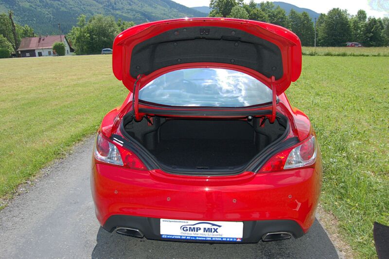 Hyundai Genesis Coupe