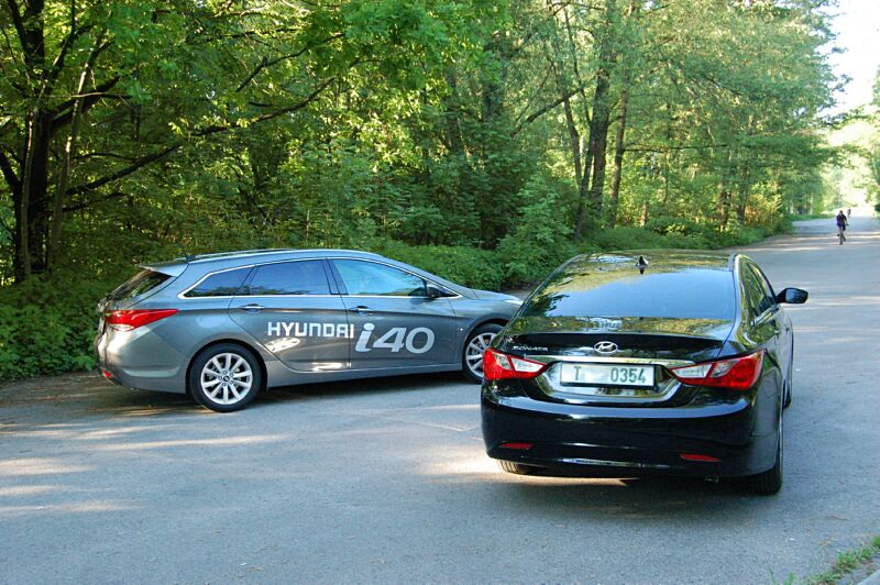 Hyundai i40cw a Hyundai Sonata YF