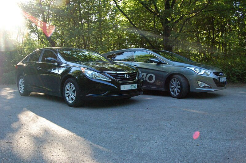 Hyundai i40cw a Hyundai Sonata YF