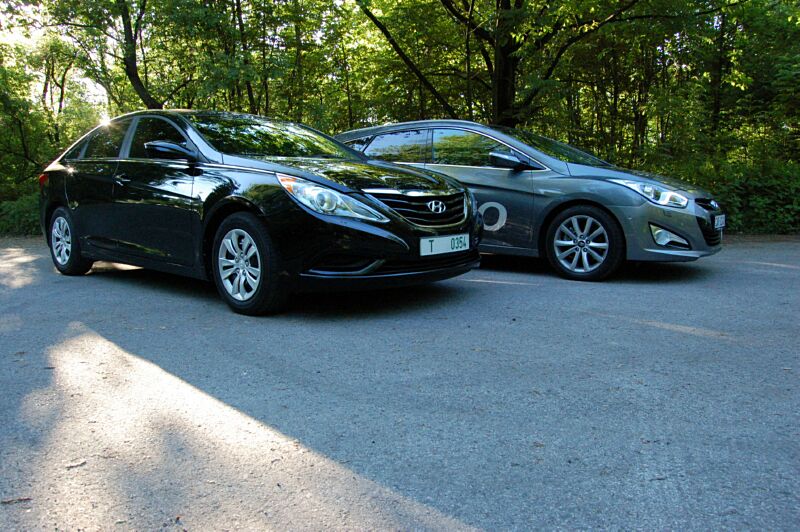 Hyundai i40cw a Hyundai Sonata YF