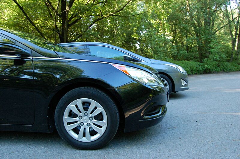 Hyundai i40cw a Hyundai Sonata YF