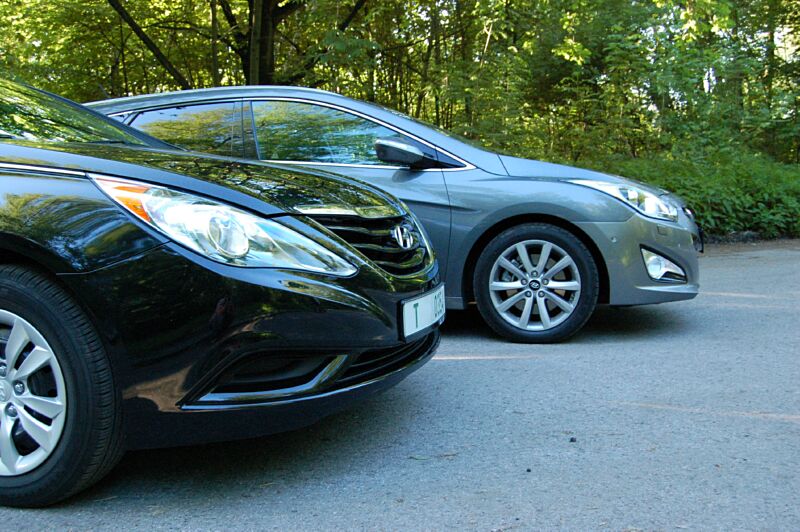 Hyundai i40cw a Hyundai Sonata YF