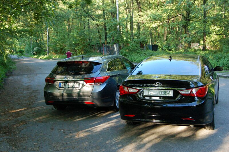 Hyundai i40cw a Hyundai Sonata YF