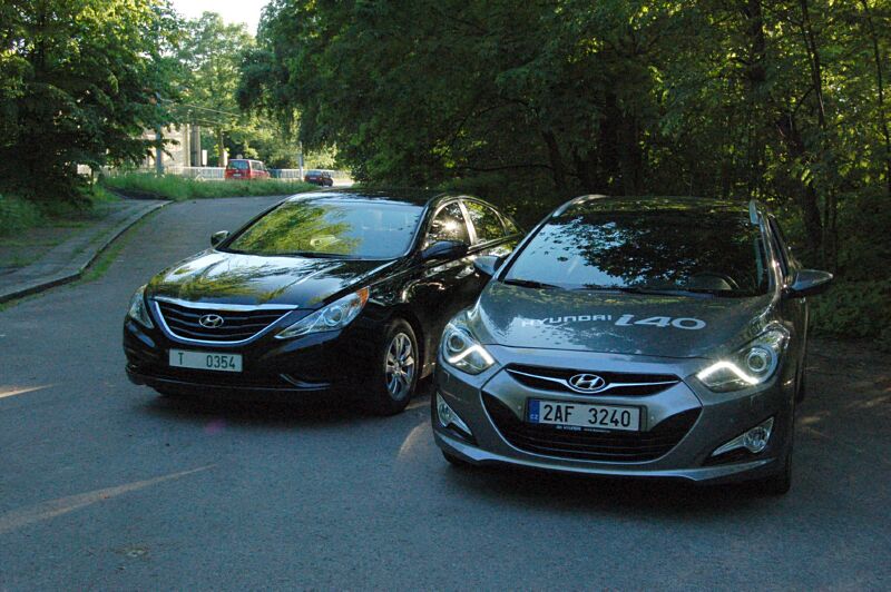Hyundai i40cw a Hyundai Sonata YF