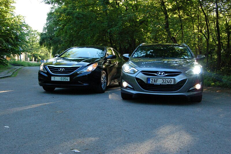 Hyundai i40cw a Hyundai Sonata YF