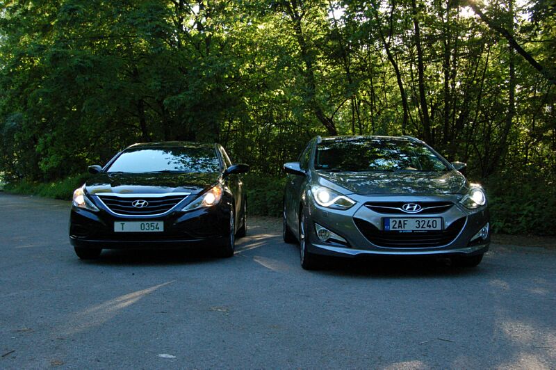 Hyundai i40cw a Hyundai Sonata YF