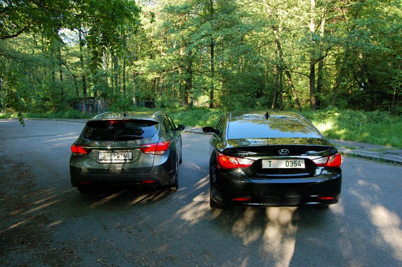 Hyundai i40cw a Hyundai Sonata YF