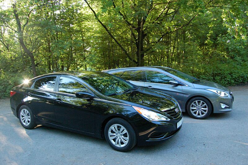 Hyundai i40cw a Hyundai Sonata YF