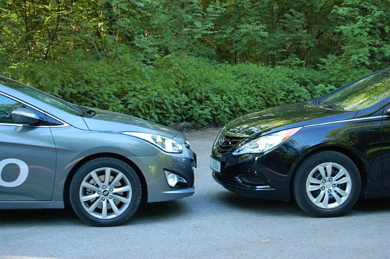 Hyundai i40cw a Hyundai Sonata YF