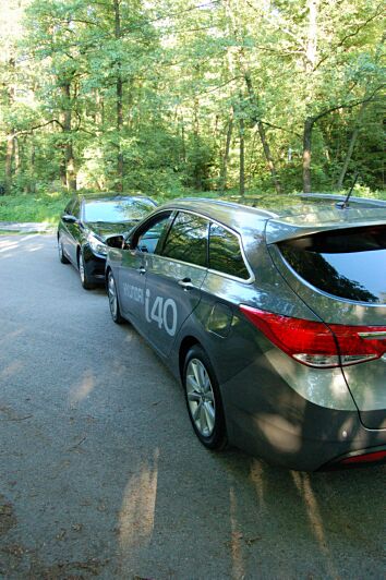 Hyundai i40cw a Hyundai Sonata YF