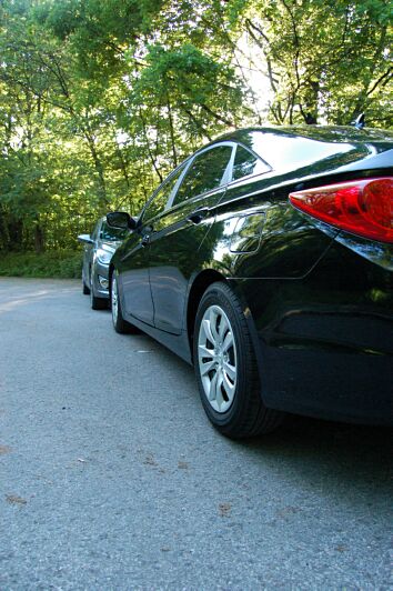 Hyundai i40cw a Hyundai Sonata YF