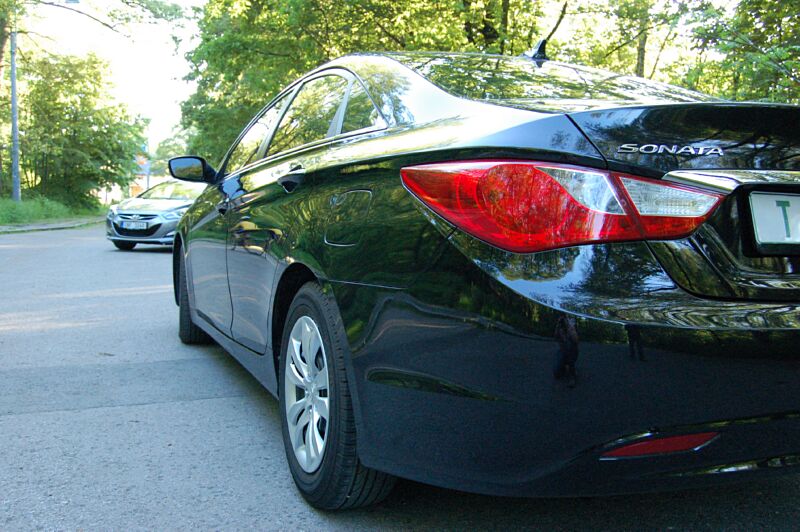 Hyundai i40cw a Hyundai Sonata YF