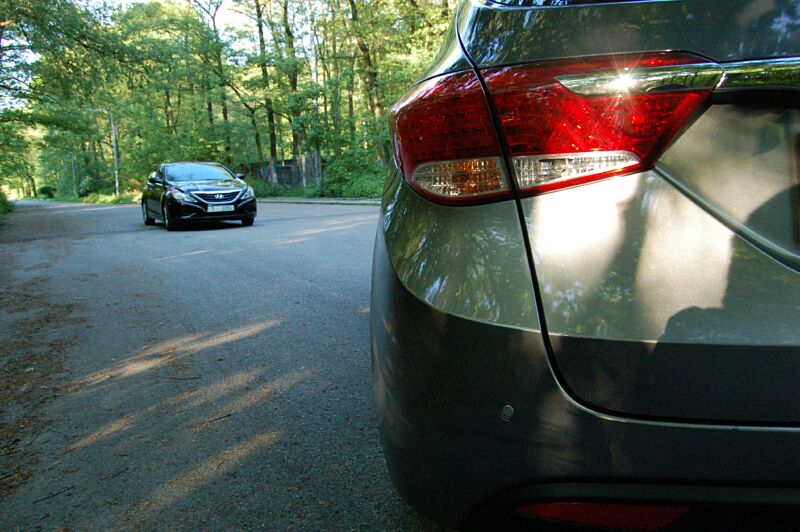 Hyundai i40cw a Hyundai Sonata YF