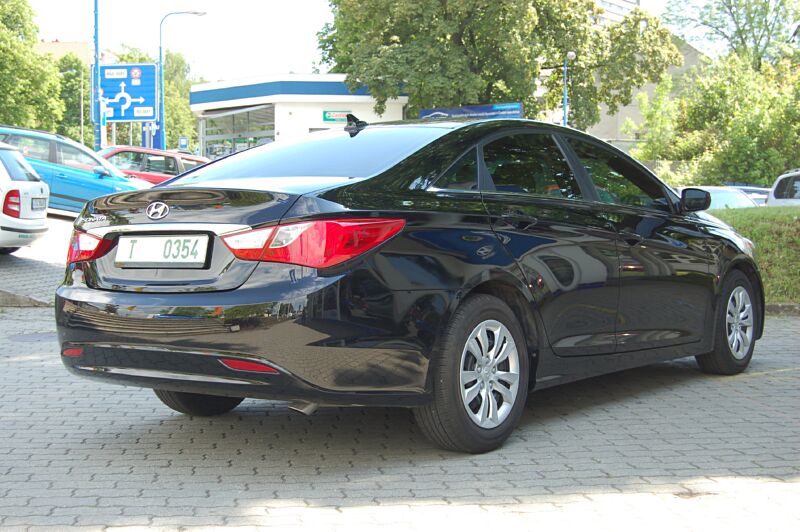 Hyundai Sonata YF