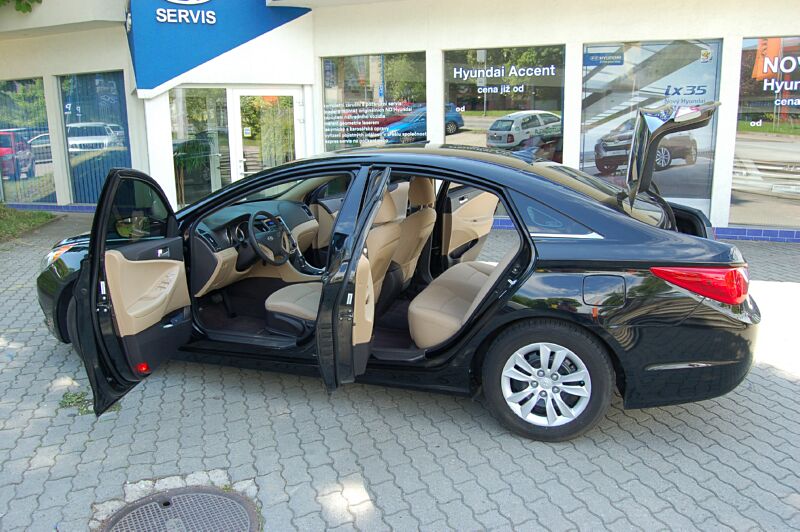 Hyundai Sonata YF