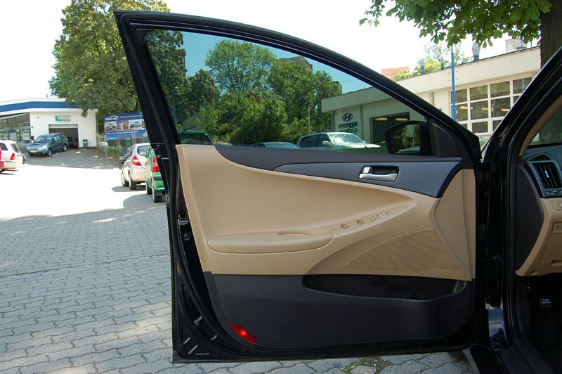 Hyundai Sonata YF