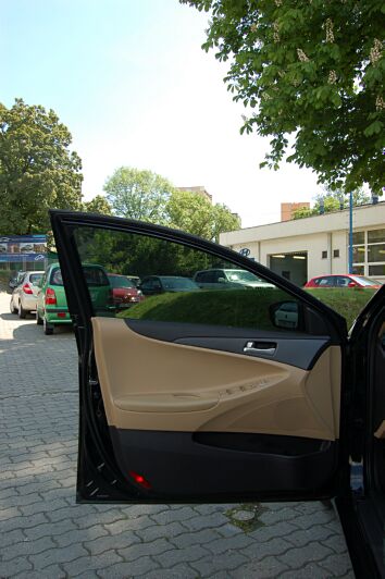 Hyundai Sonata YF
