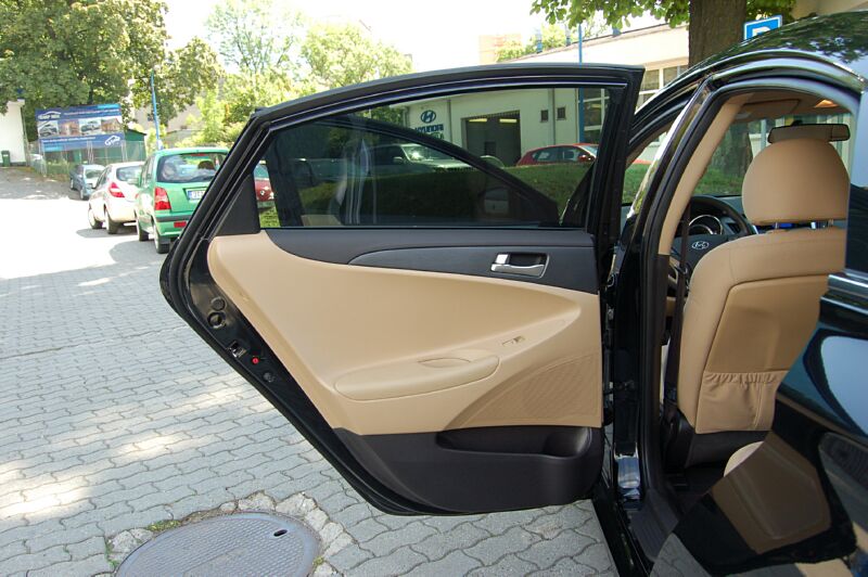 Hyundai Sonata YF