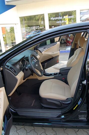 Hyundai Sonata YF