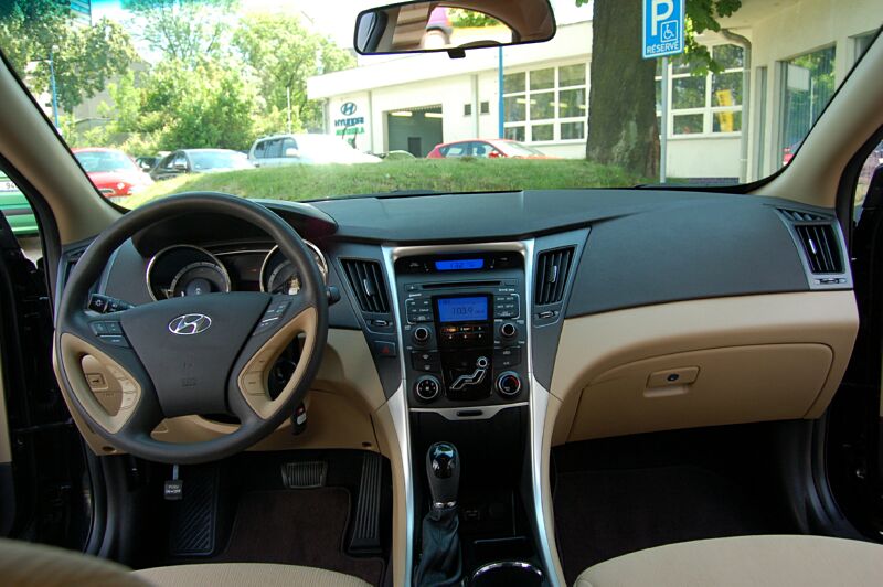 Hyundai Sonata YF
