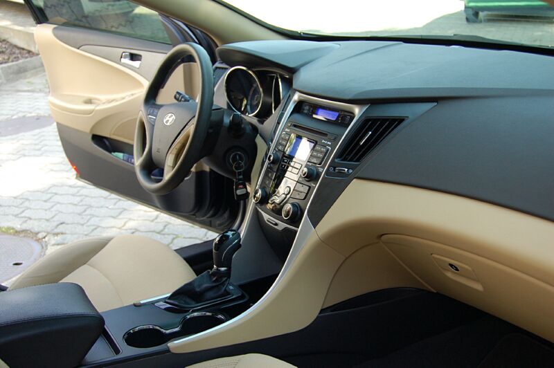 Hyundai Sonata YF